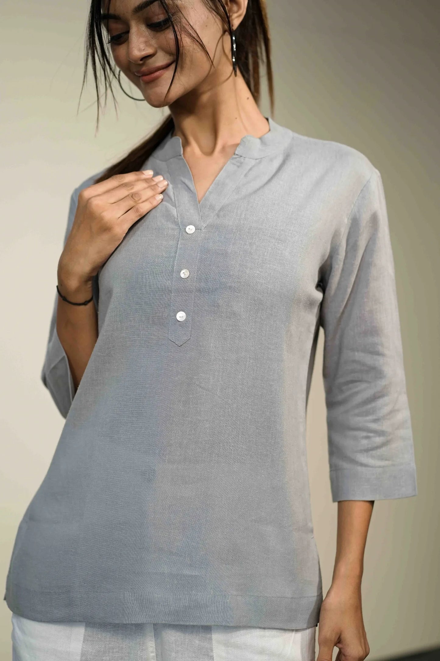 Women’s Grey Cotton-Linen Short Kurta