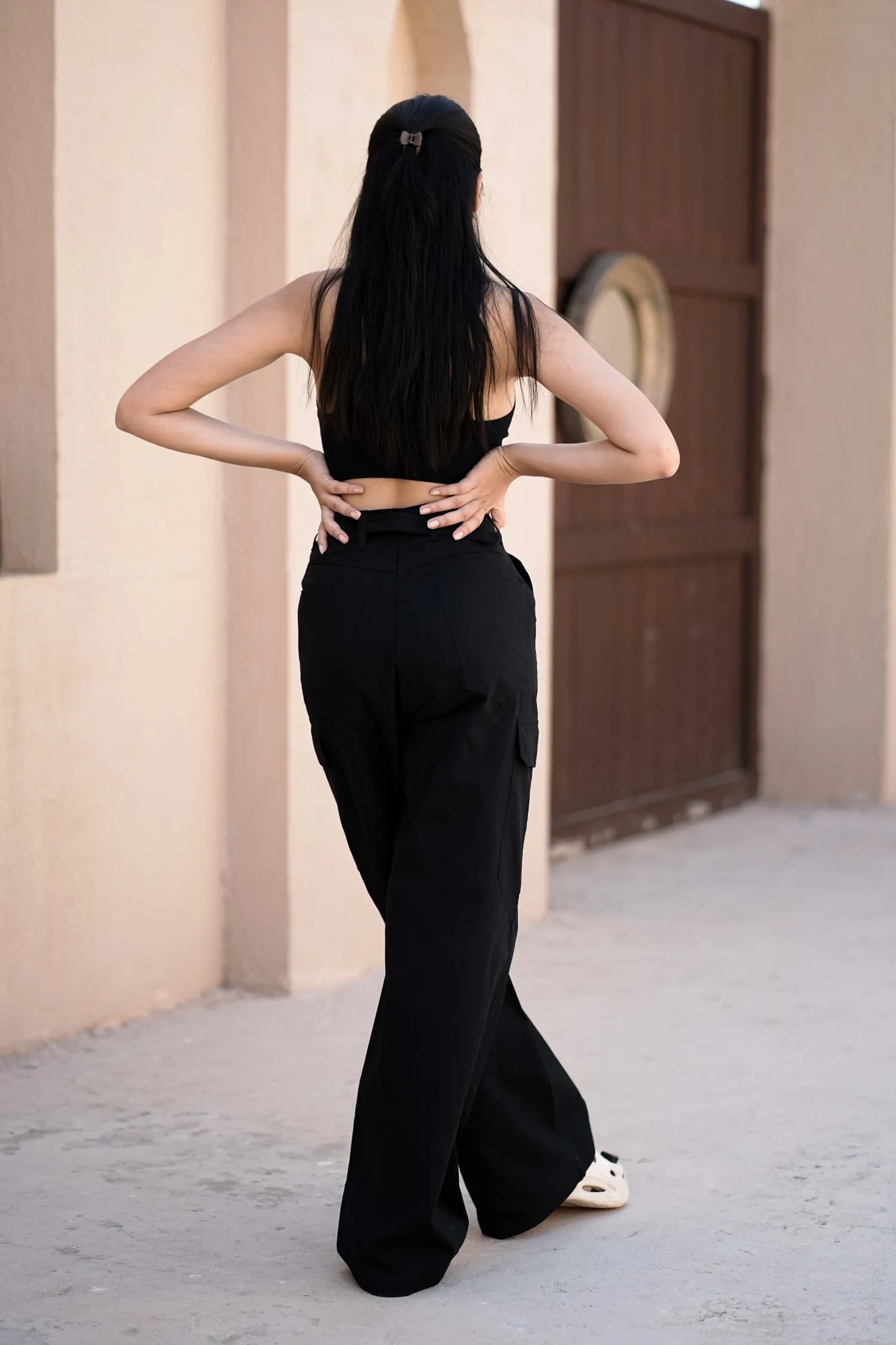 Women’s Wide-Leg Cargo Pants with Back Belt Black