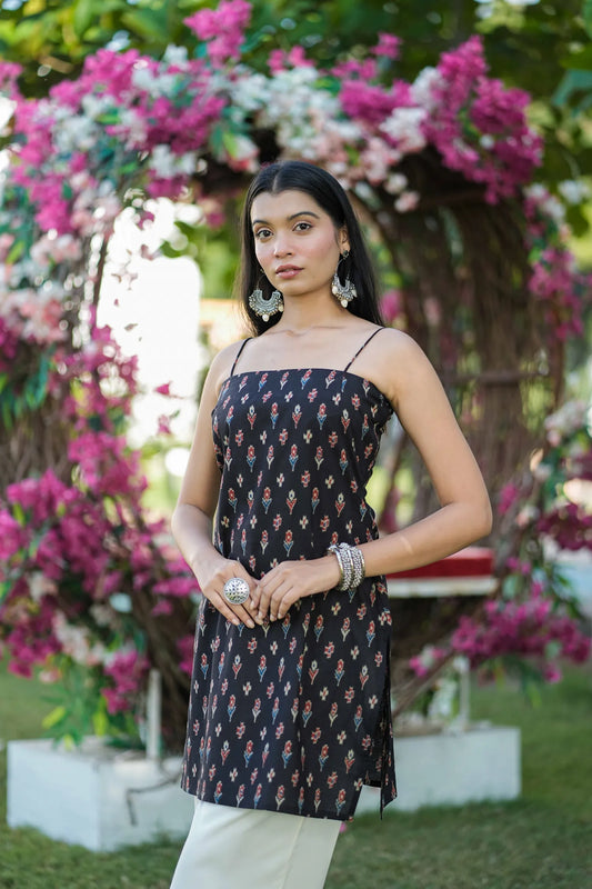 Women’s Black Ikat Corset Backless Kurti