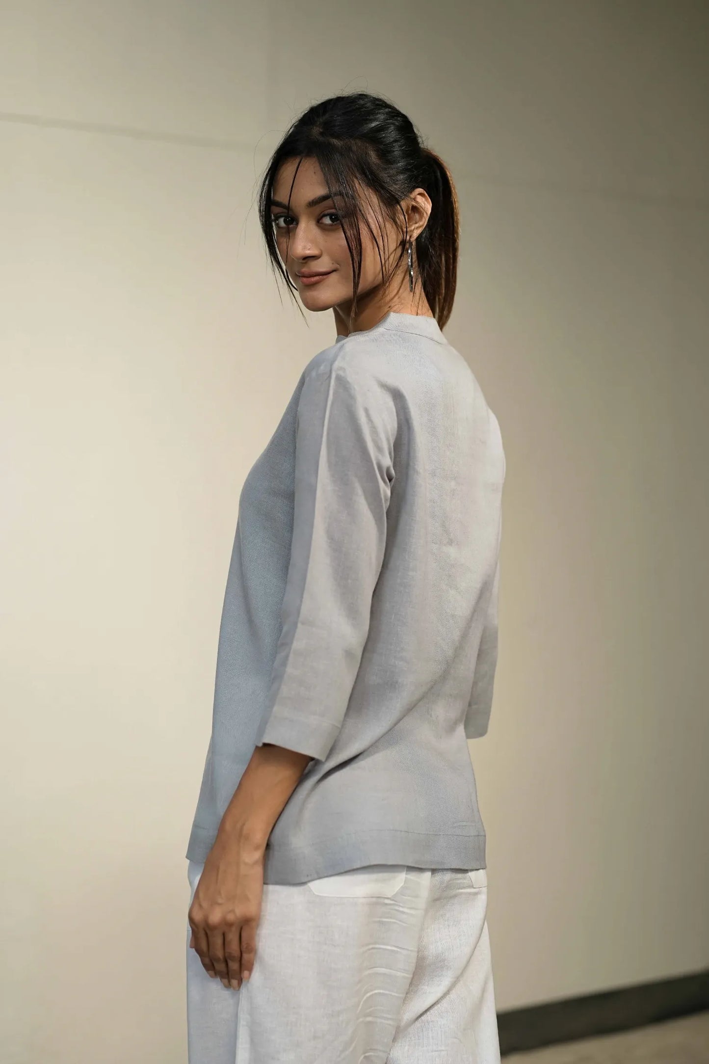 Women’s Grey Cotton-Linen Short Kurta