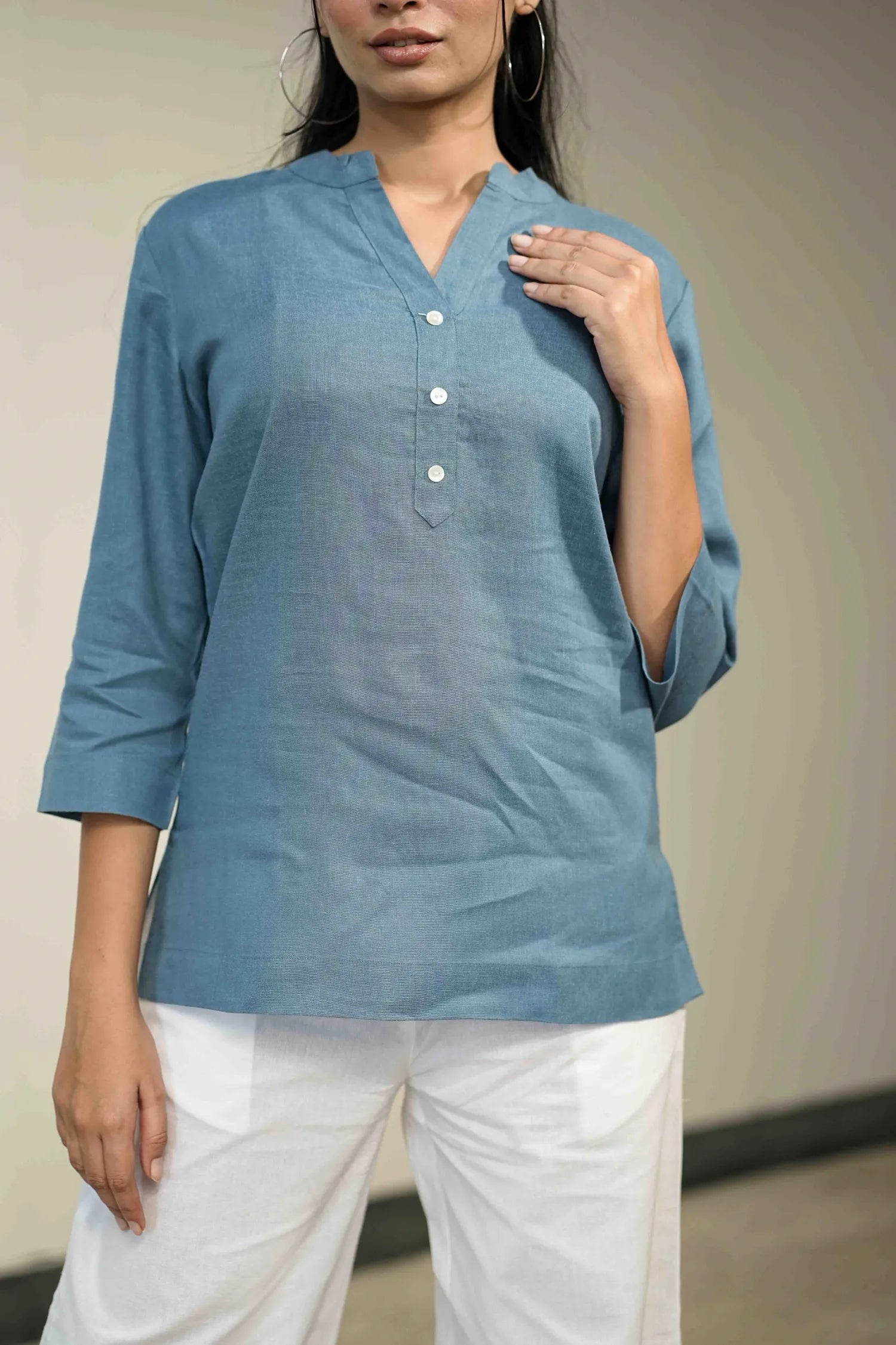 Women’s Light Blue Cotton-Linen Short Kurta