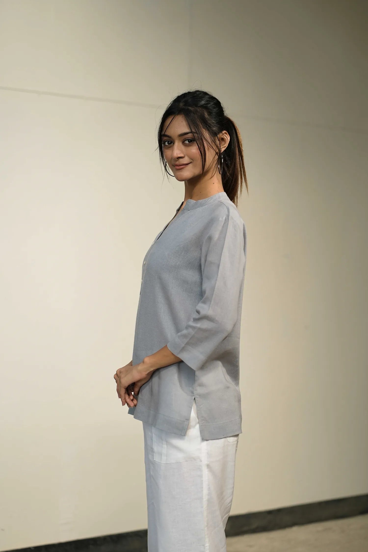 Women’s Grey Cotton-Linen Short Kurta