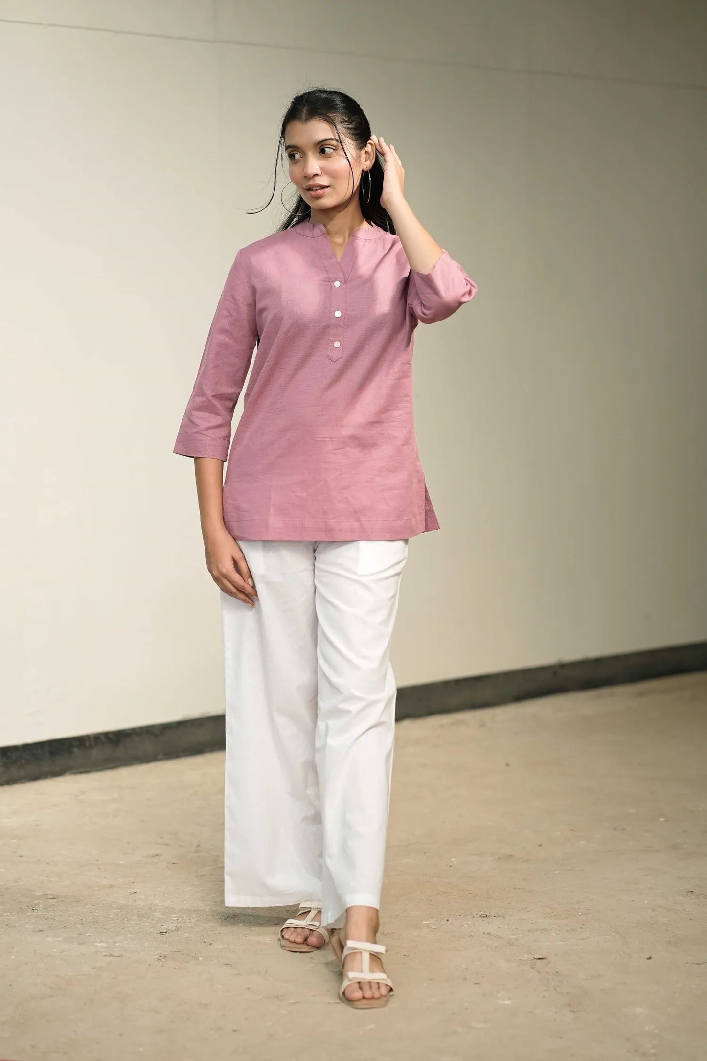 Women’s Pink Cotton-Linen Short Kurta