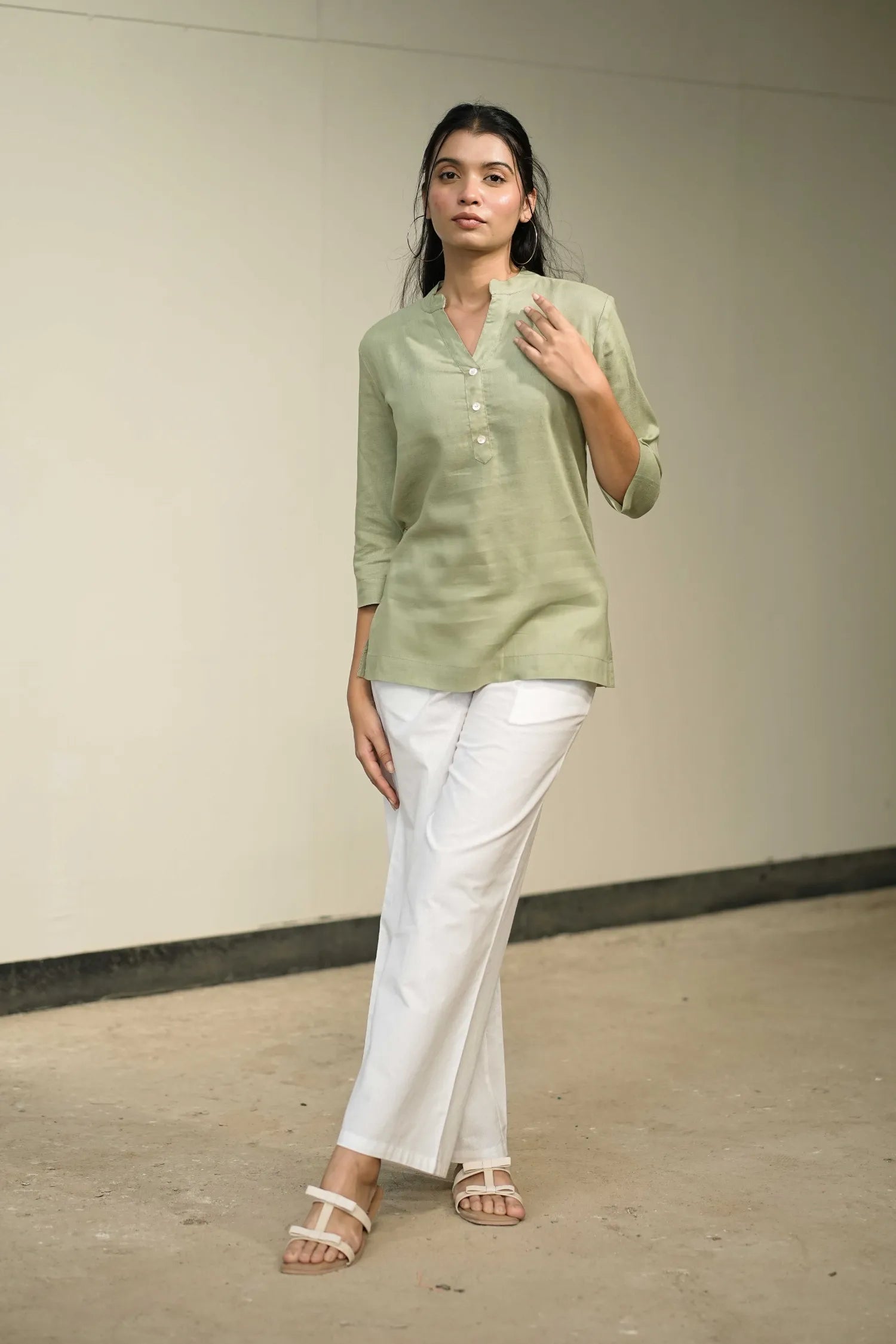 Women’s Green Cotton-Linen Short Kurta