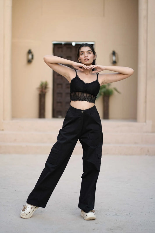 Women’s Relaxed Fit Utility Cargo Pants Black