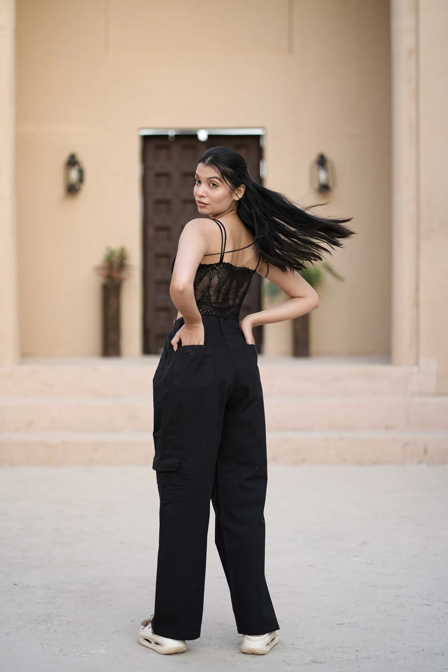 Women’s Relaxed Fit Utility Cargo Pants Black