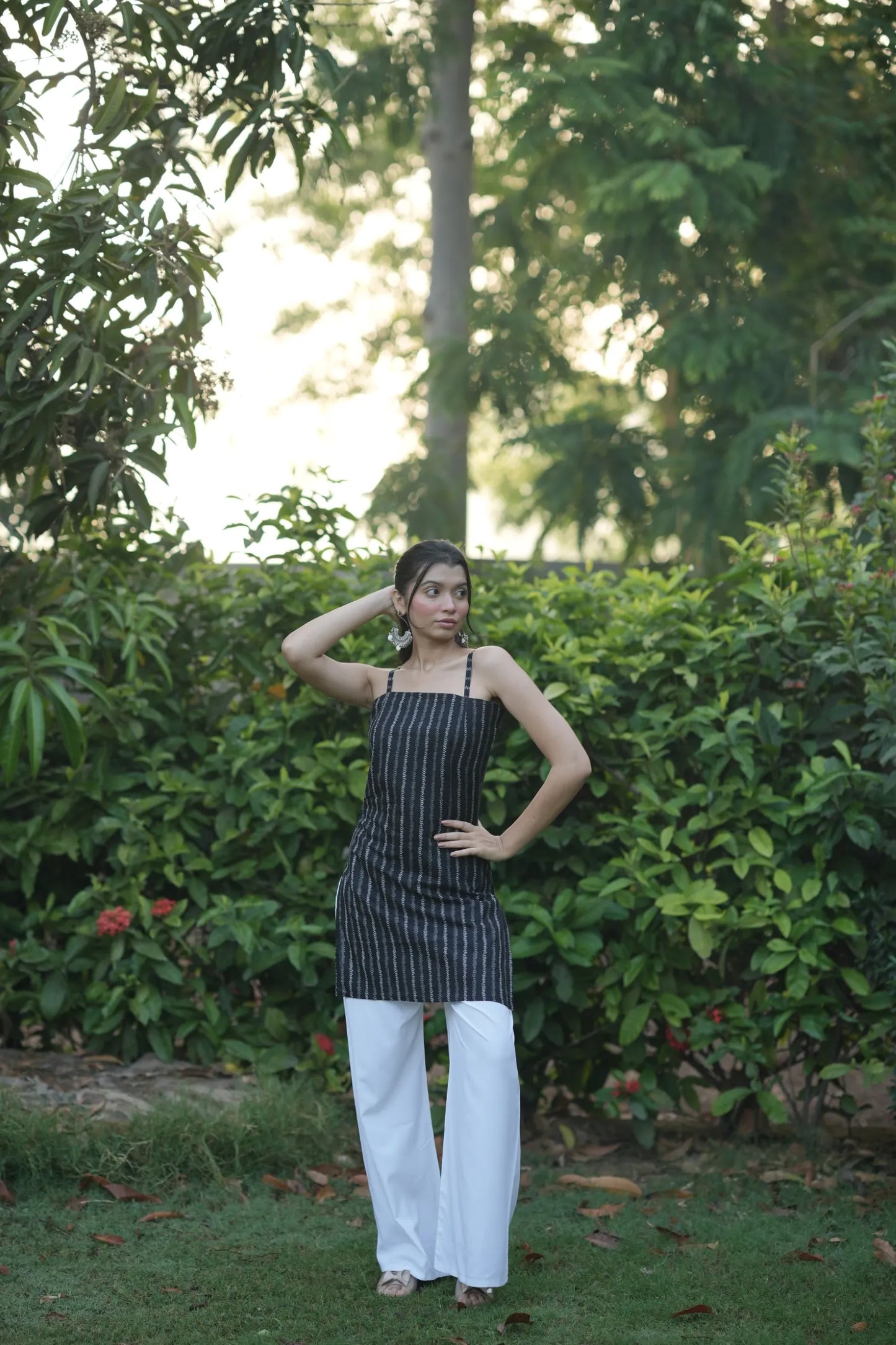 Black Vertical Pattern Corset Kurti