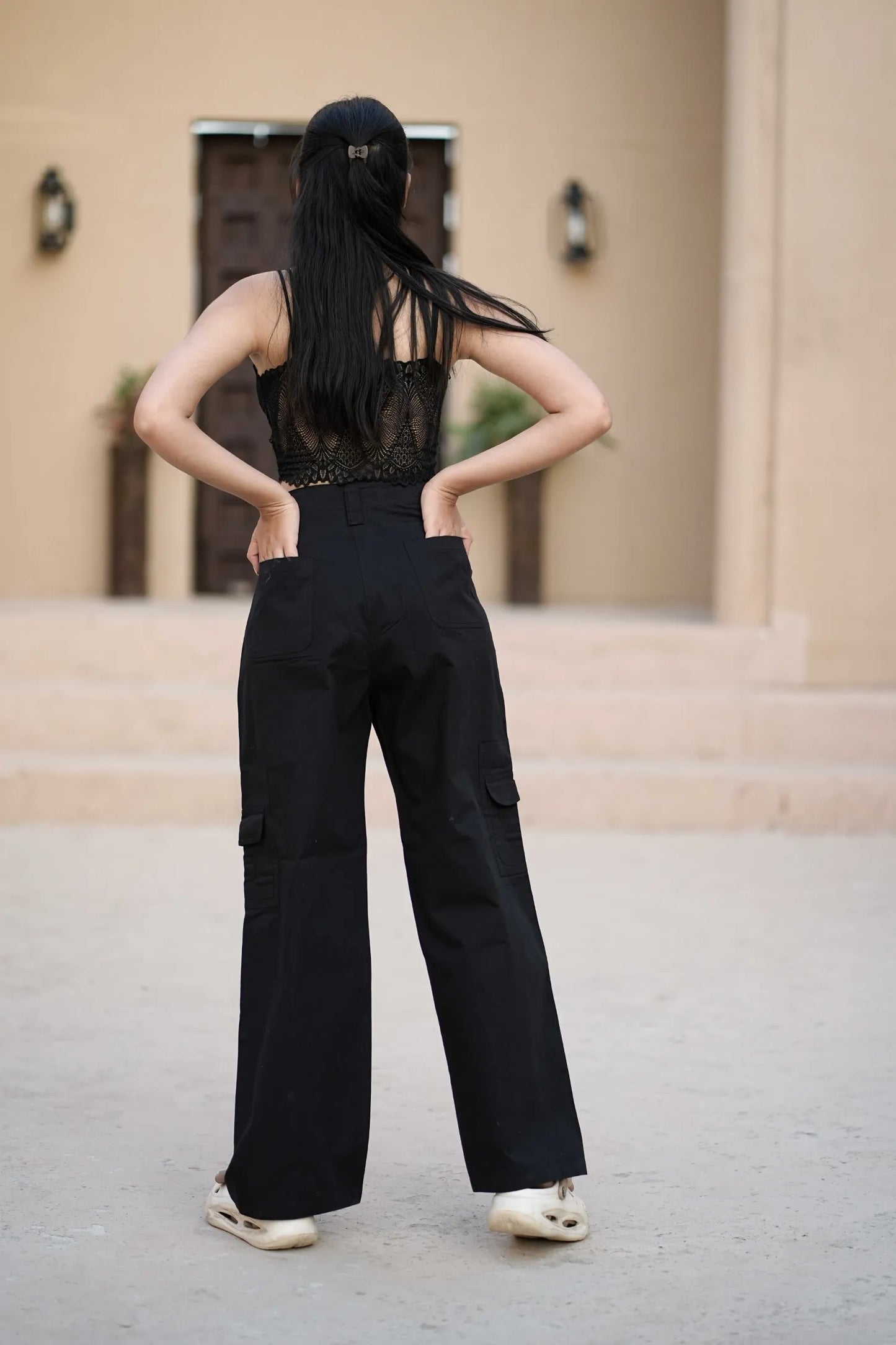 Women’s Relaxed Fit Utility Cargo Pants Black