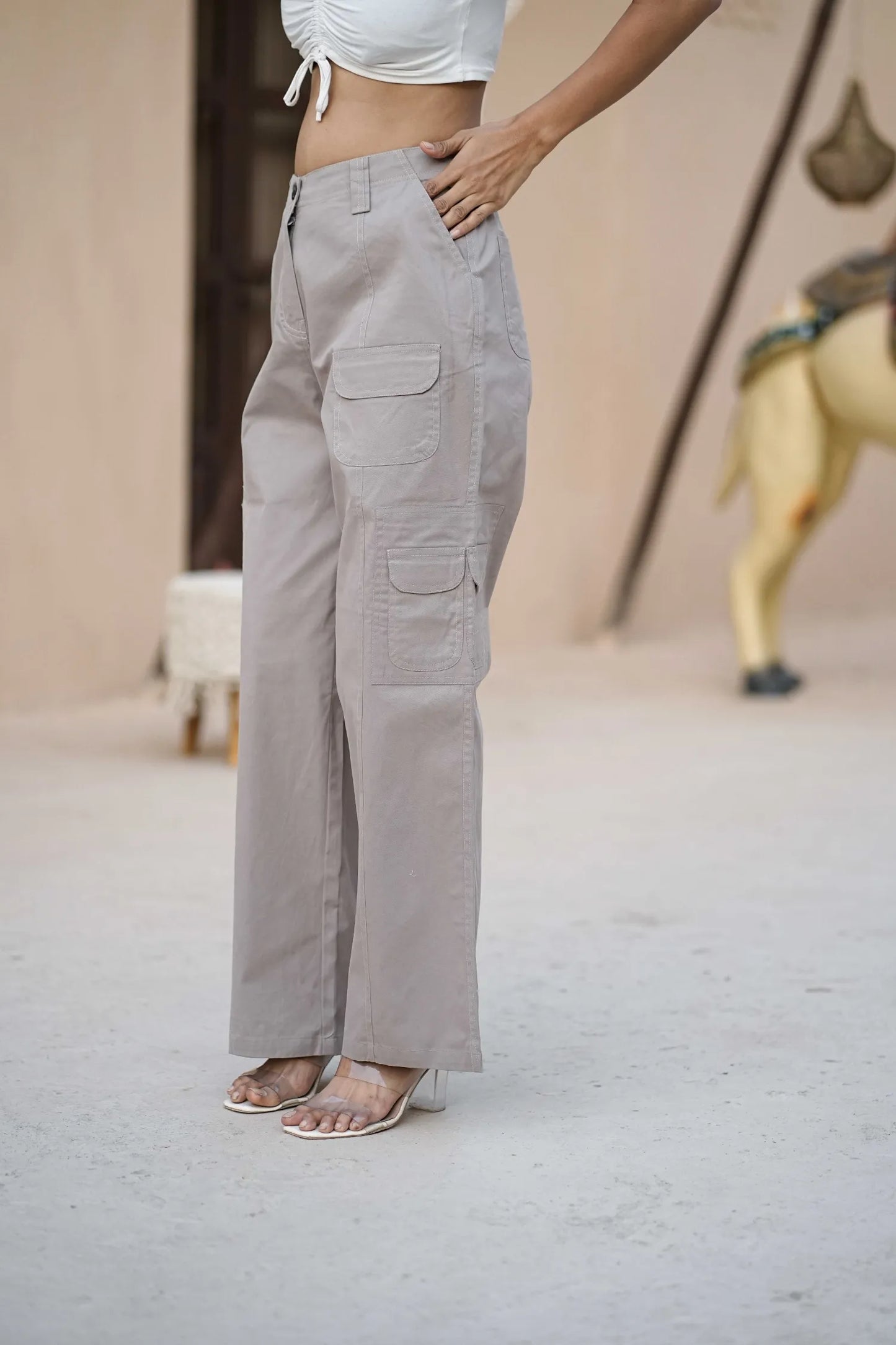 Women’s Relaxed Fit Utility Cargo Pants Grey