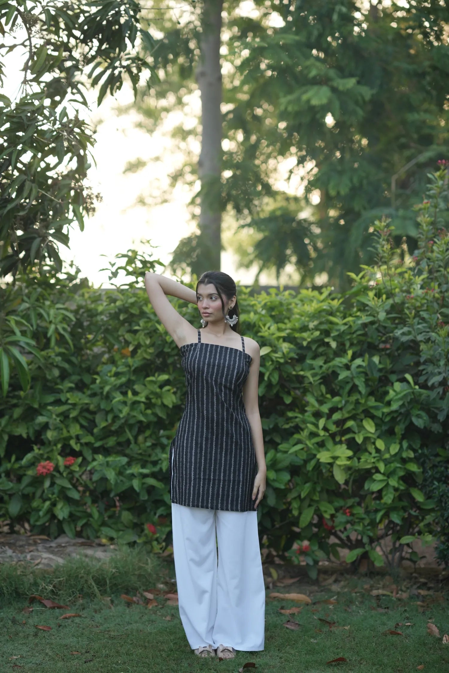Black Vertical Pattern Corset Kurti