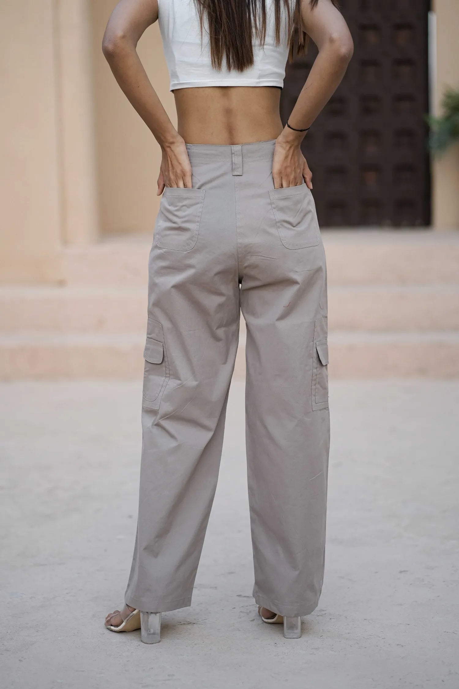 Women’s Relaxed Fit Utility Cargo Pants Grey