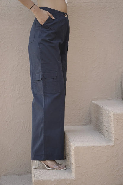 Women’s Relaxed Fit Utility Cargo Pants Navy