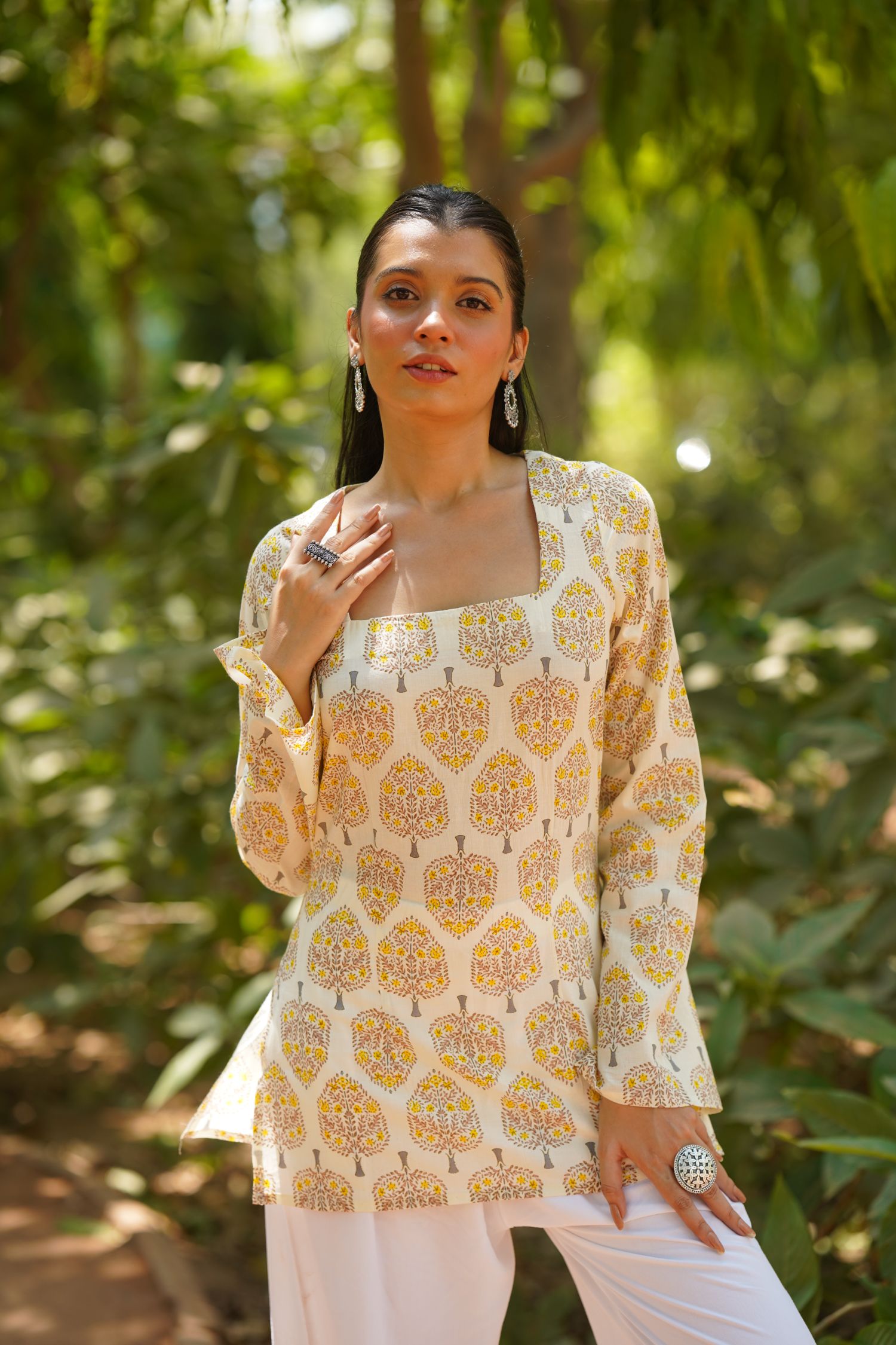 Cream Buta Print Bell Sleeve Kurti