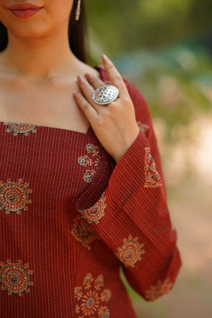 Red Buta Print Bell Sleeve Kurti