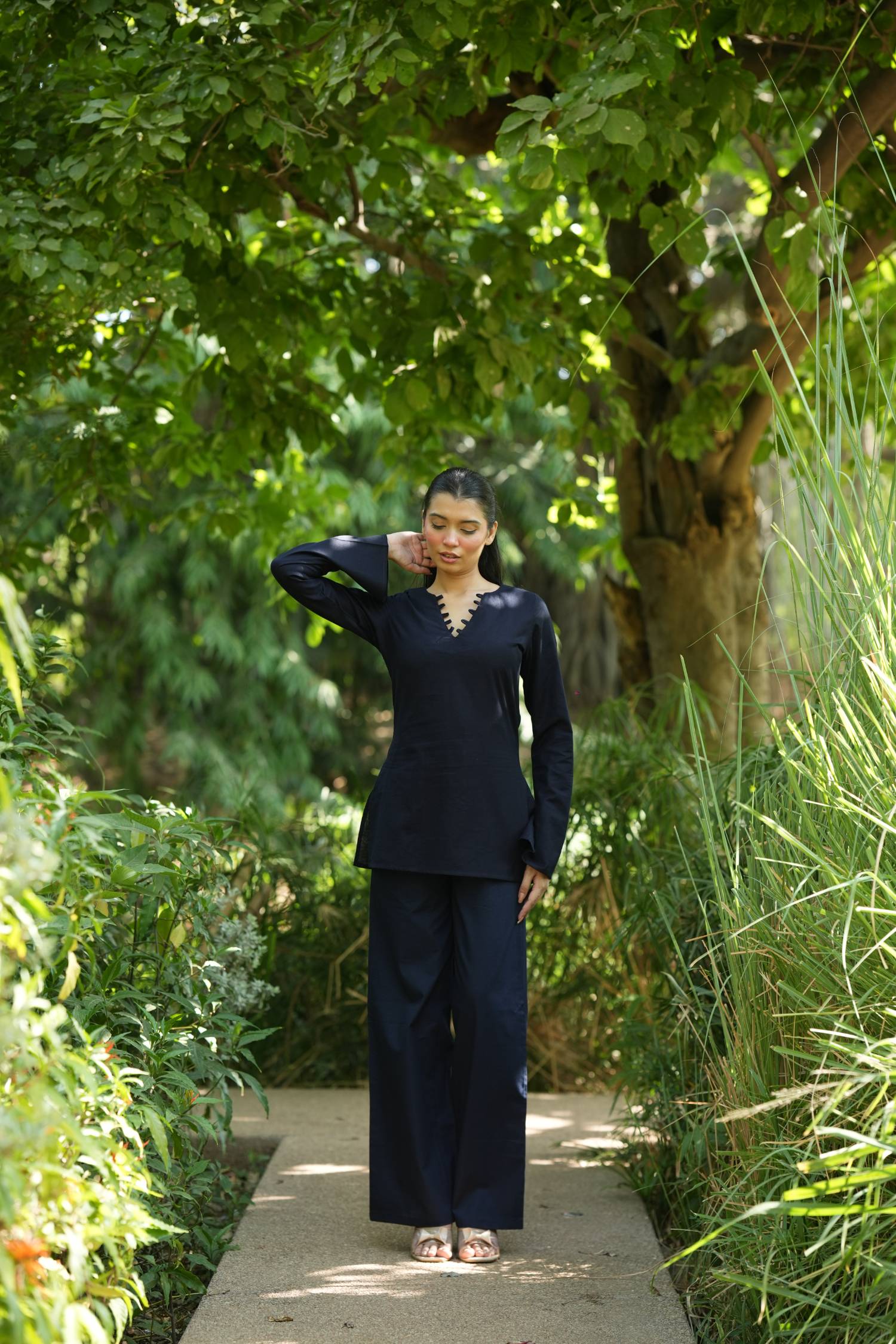 Navy Blue Solid V-Neck Kurti with Cotton Pants