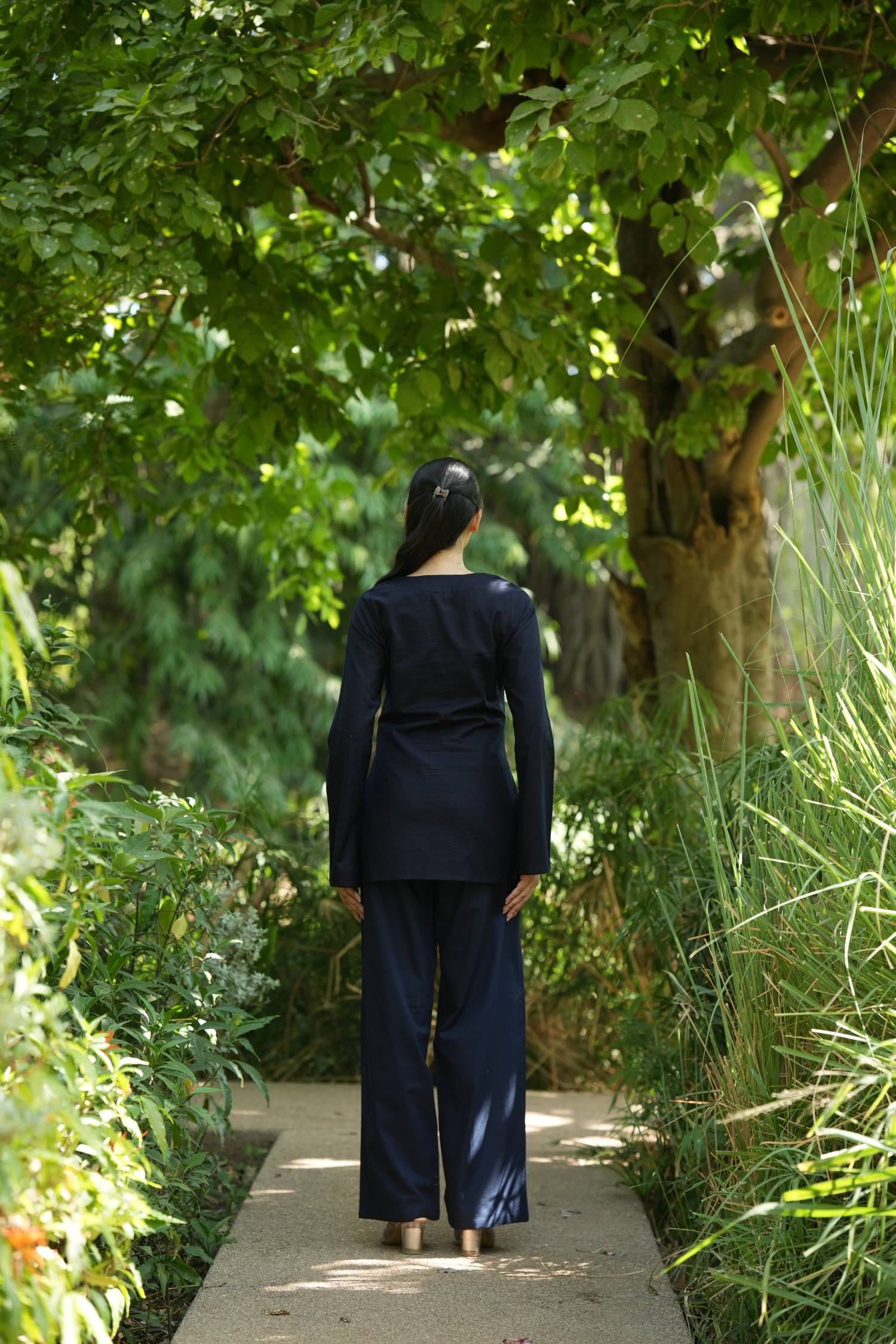 Navy Blue Solid V-Neck Kurti with Cotton Pants
