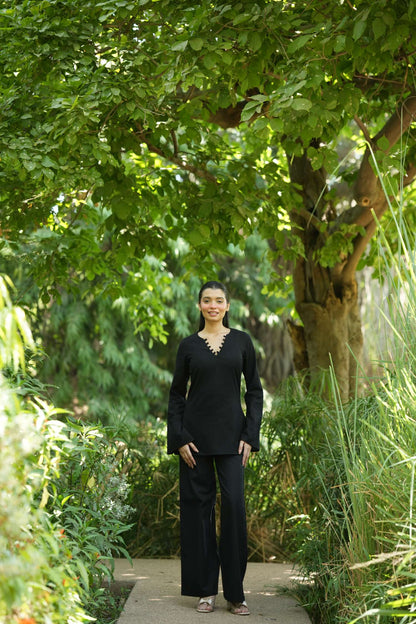 Black Solid V-Neck Kurti with Cotton Pants