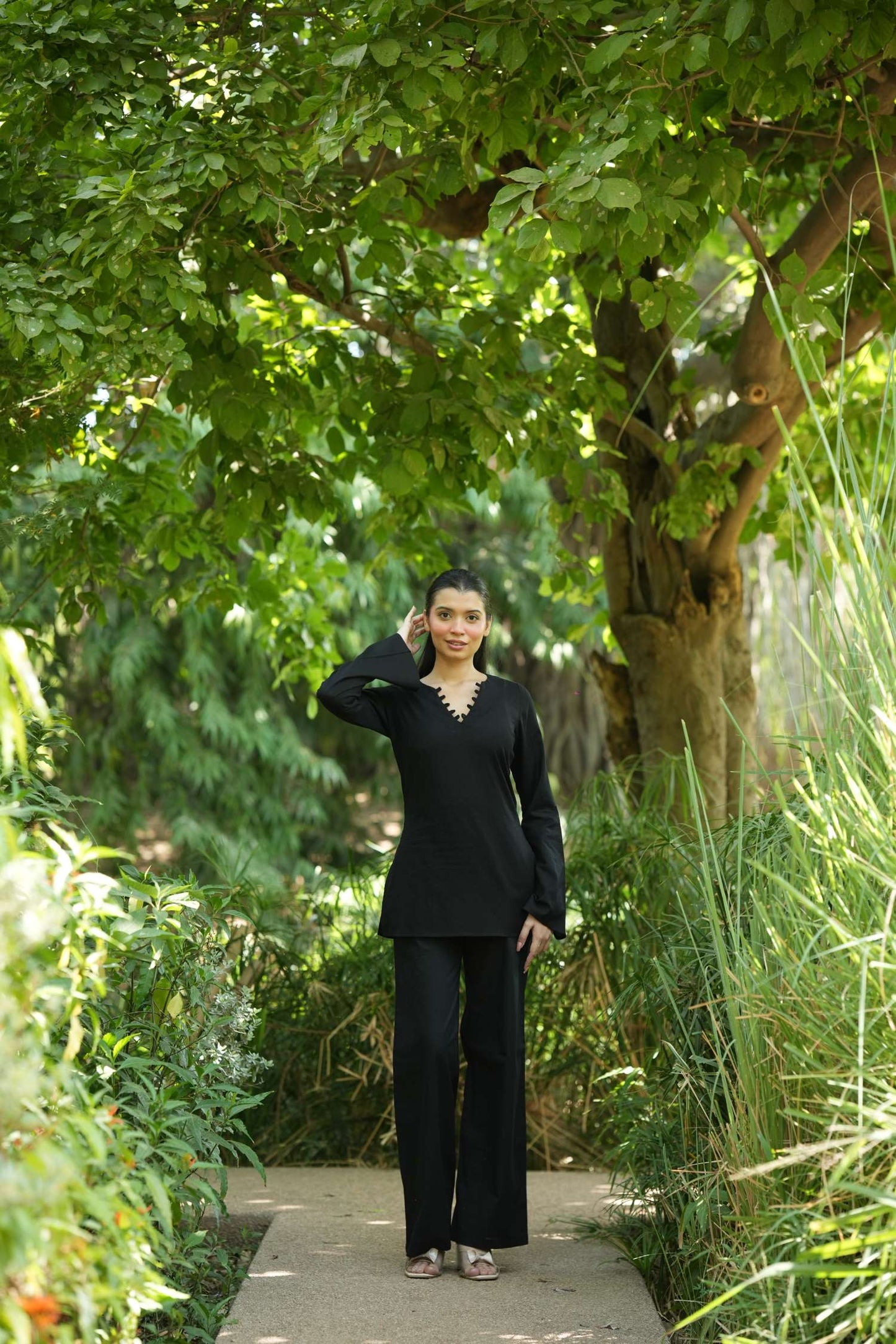 Black Solid V-Neck Kurti with Cotton Pants