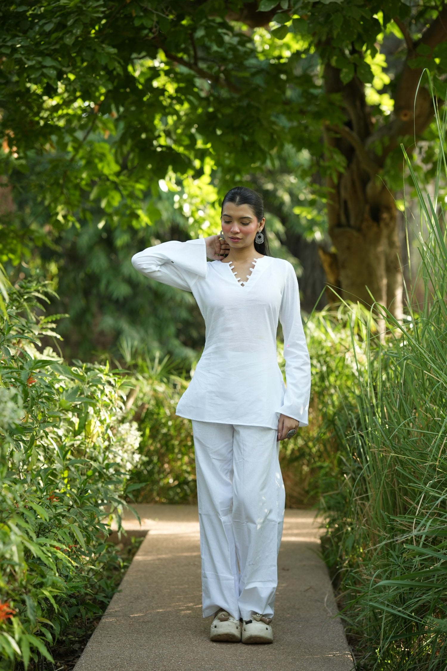 White Solid V-Neck Kurti with Cotton Pants