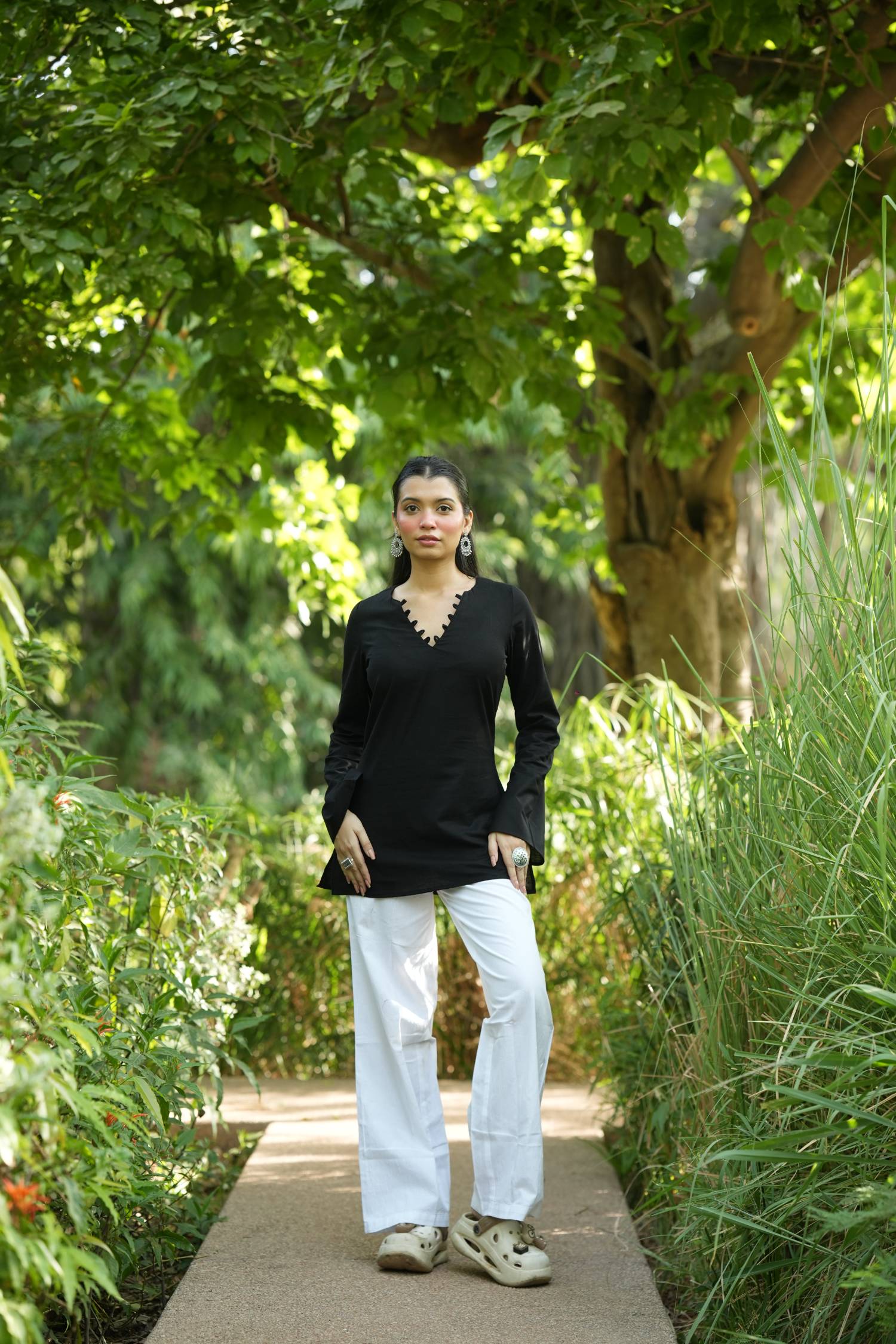 Black Solid Lupi Kurti