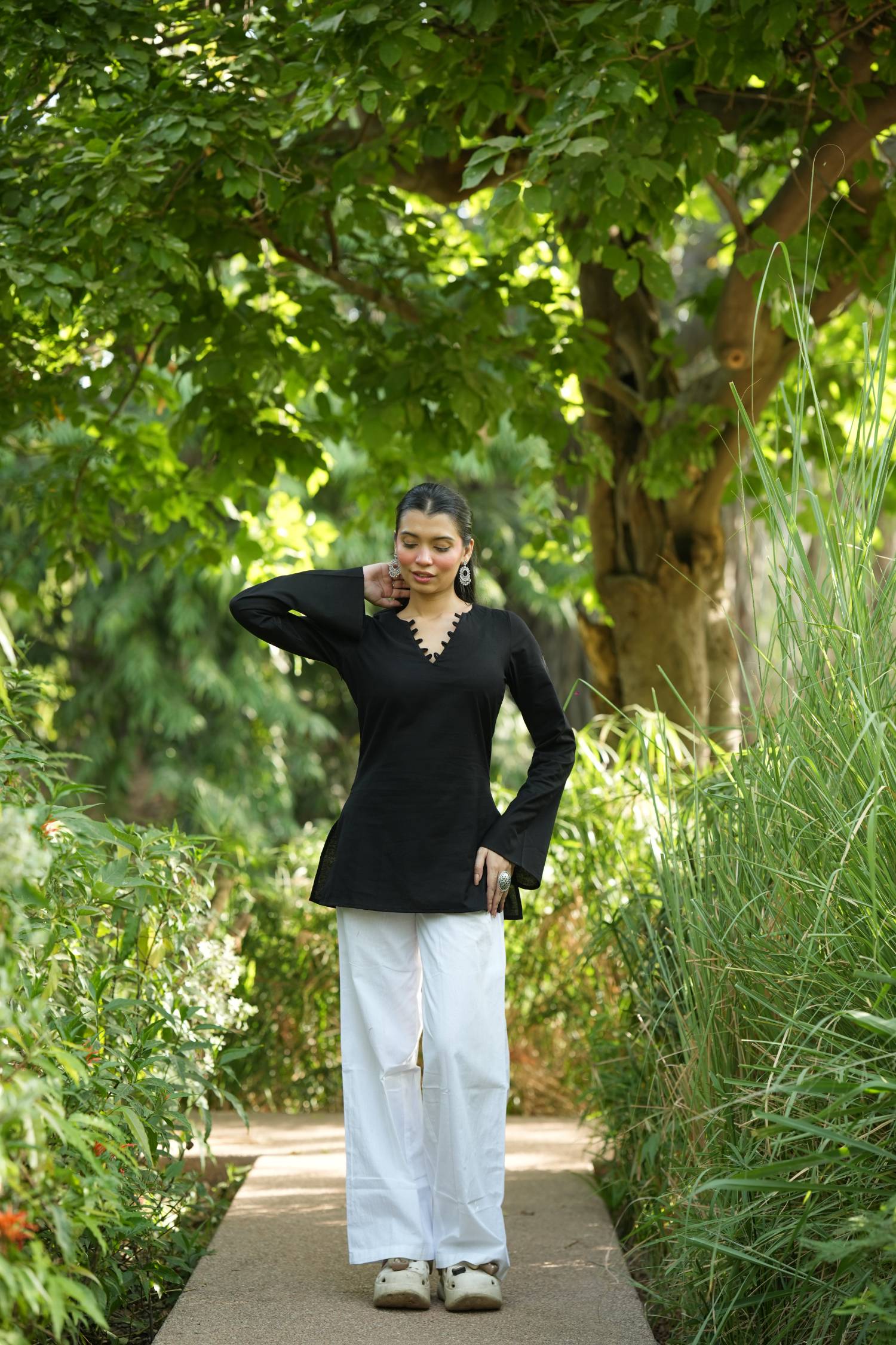 Black Solid Lupi Kurti