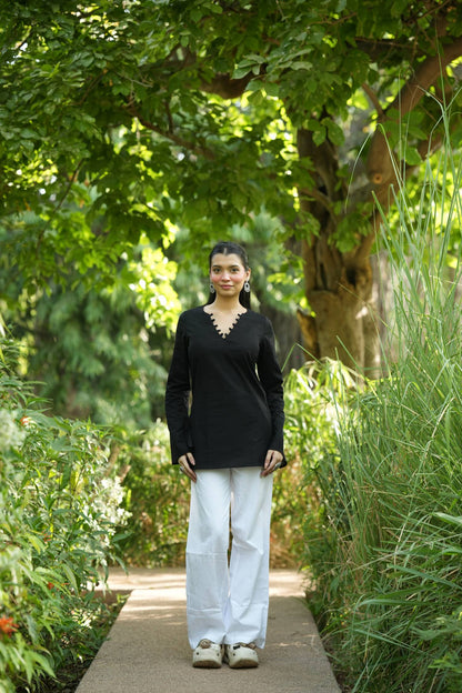 Black Solid Lupi Kurti