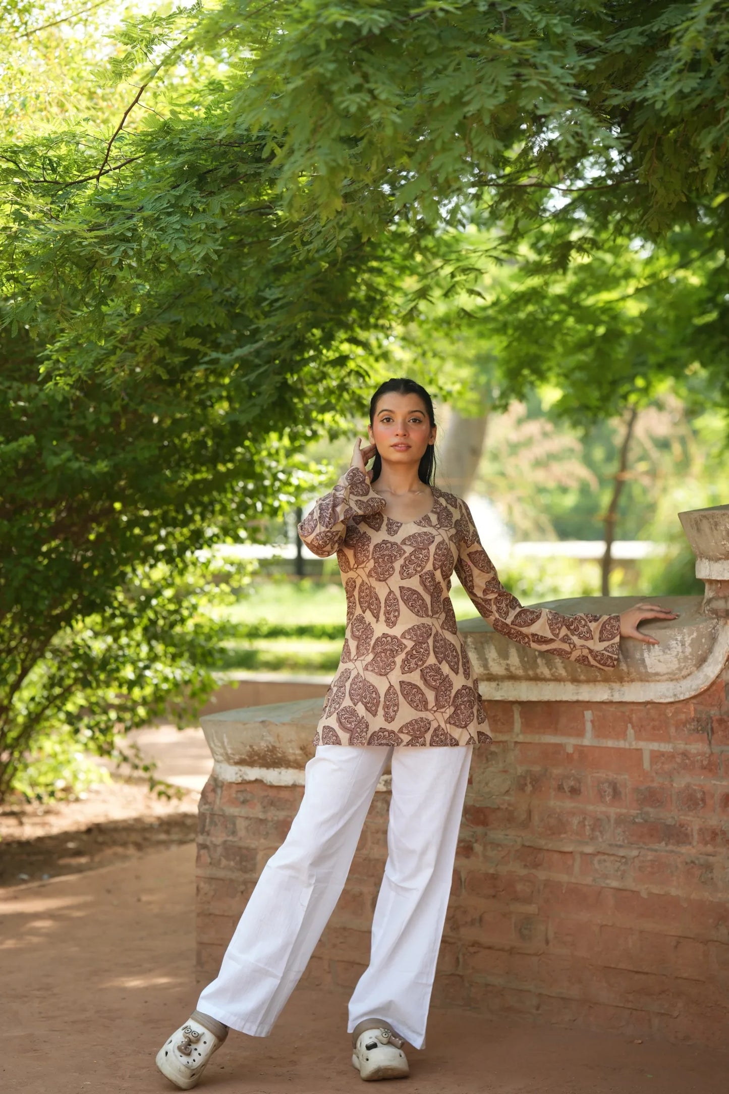Beige Brown Leaf Print V-Neck Kurti