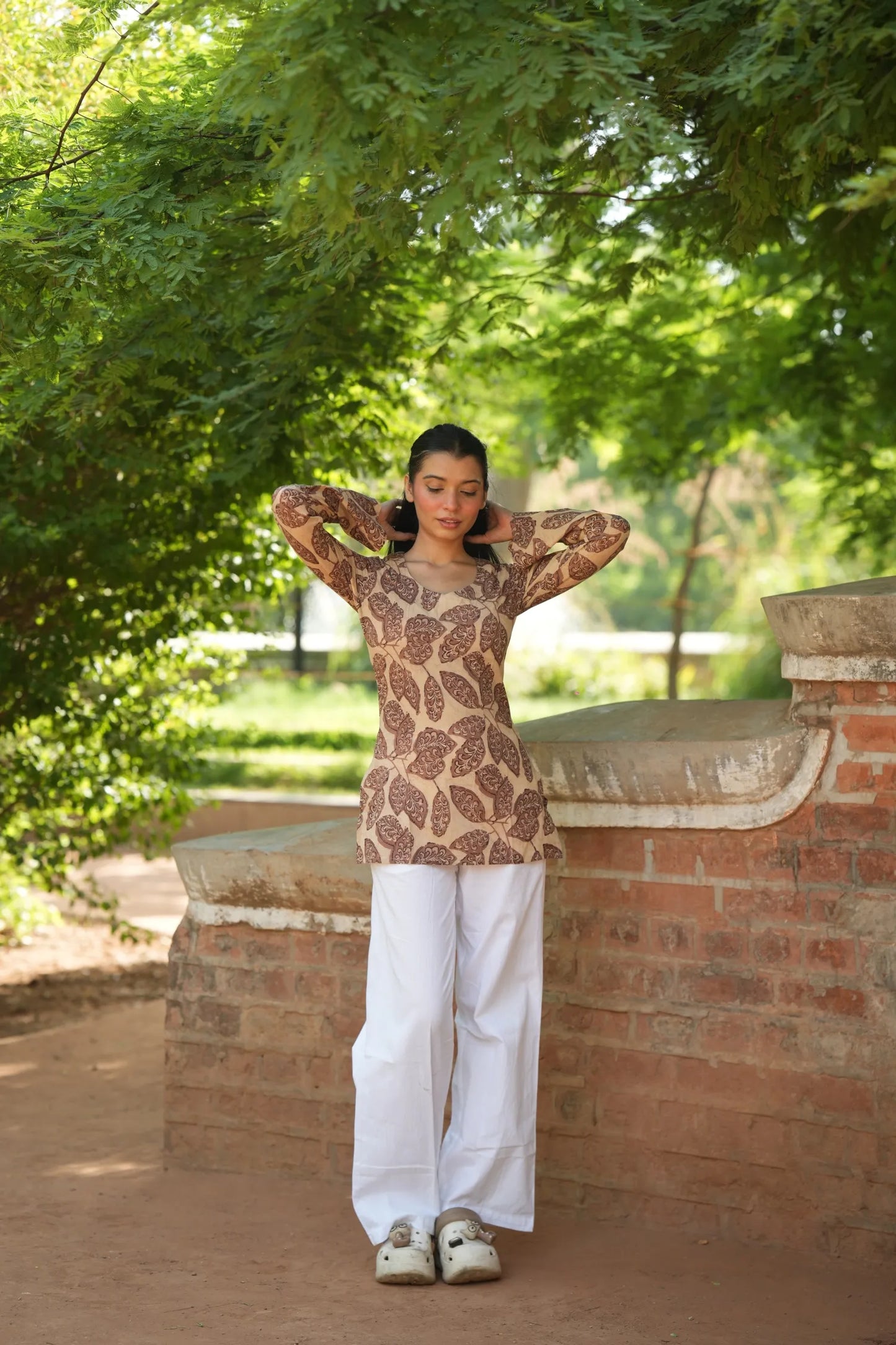 Beige Brown Leaf Print V-Neck Kurti