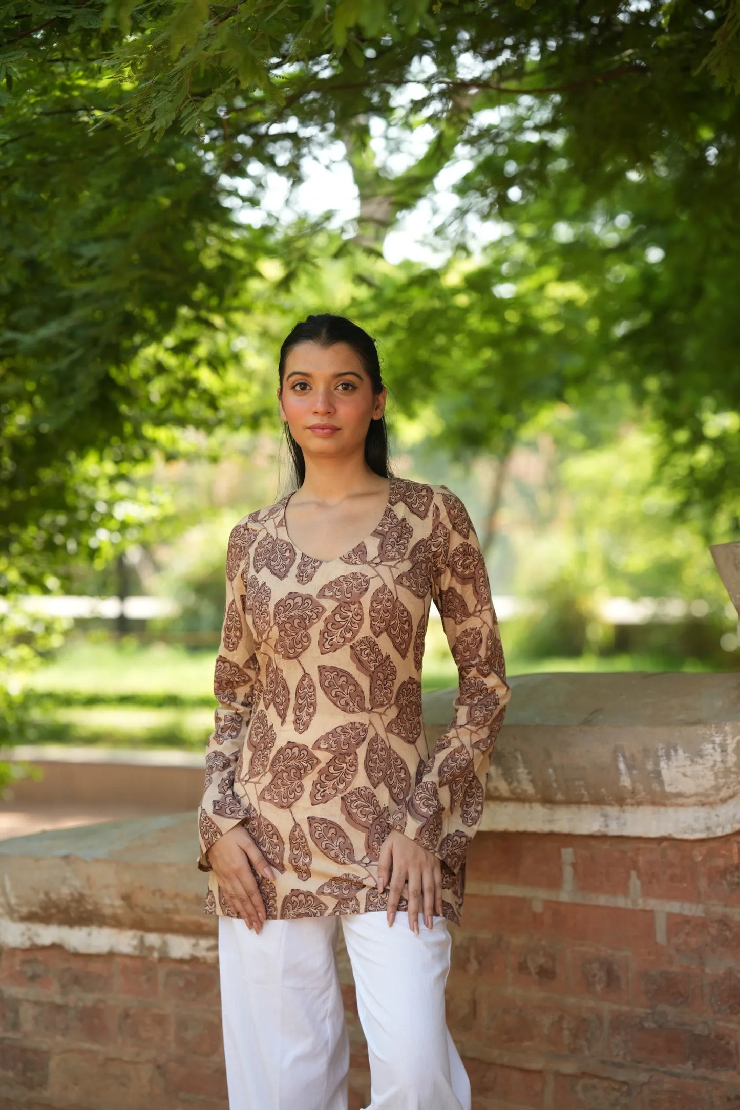 Beige Brown Leaf Print V-Neck Kurti